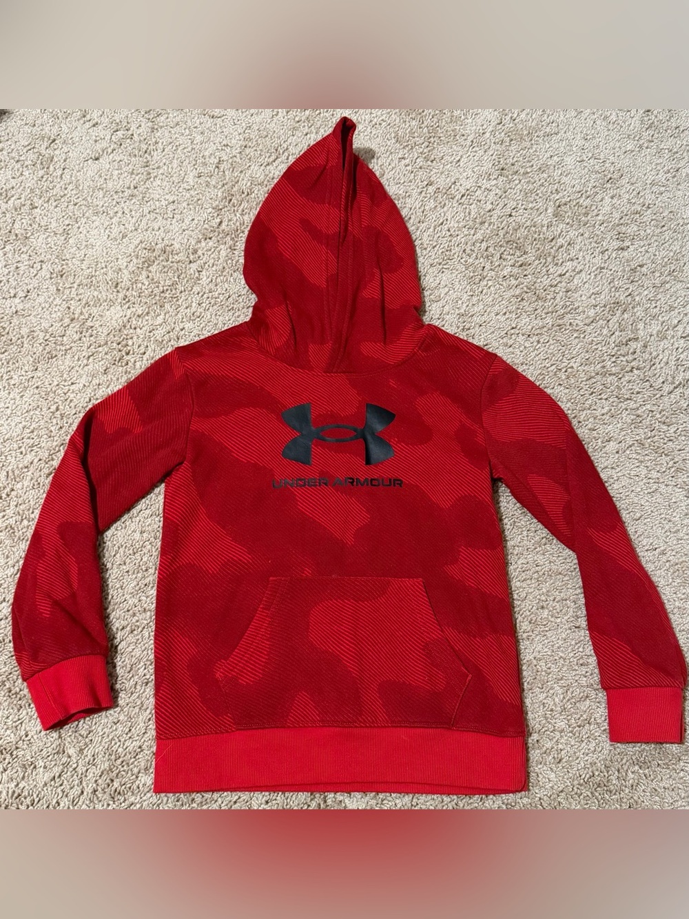Under Armour Boys Pullover Hoodie Red/Black Camo Long Sleeve Pockets Sz 7